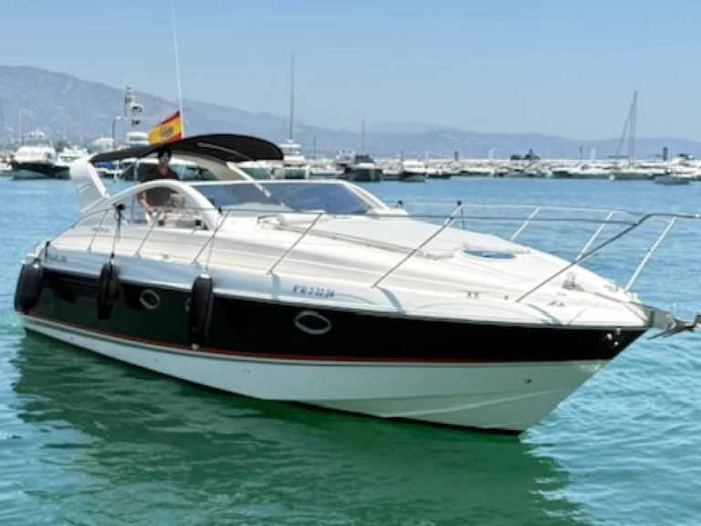 Ein Fairline Targa 37 mieten in Marbella