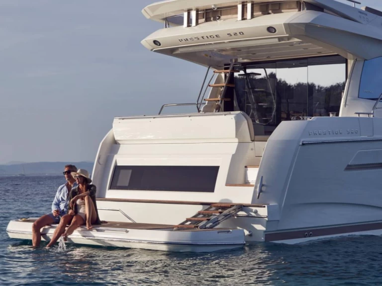 Motorboot mit oder ohne Skipper Prestige mieten in Saint-Laurent-du-Var