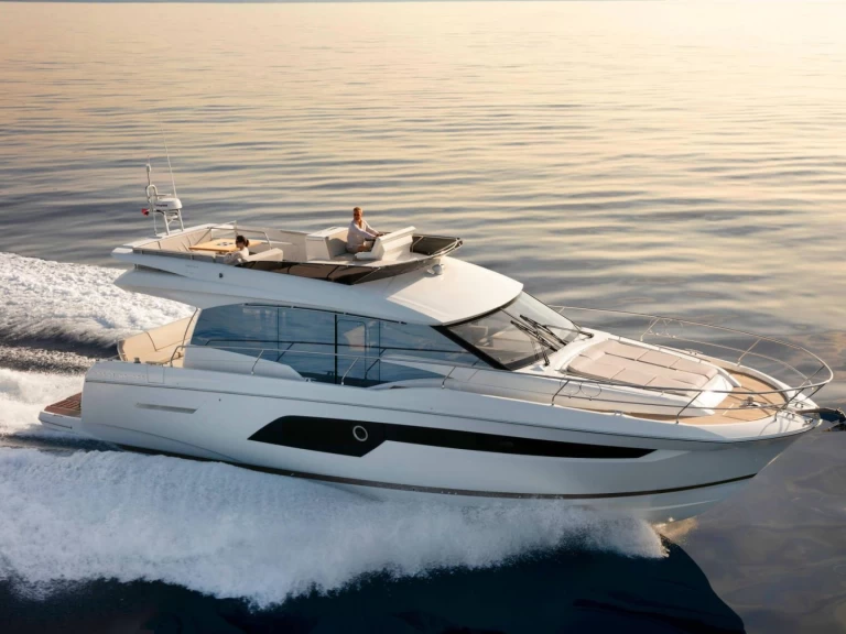 Vermietung Motorboot Prestige mit Führerschein