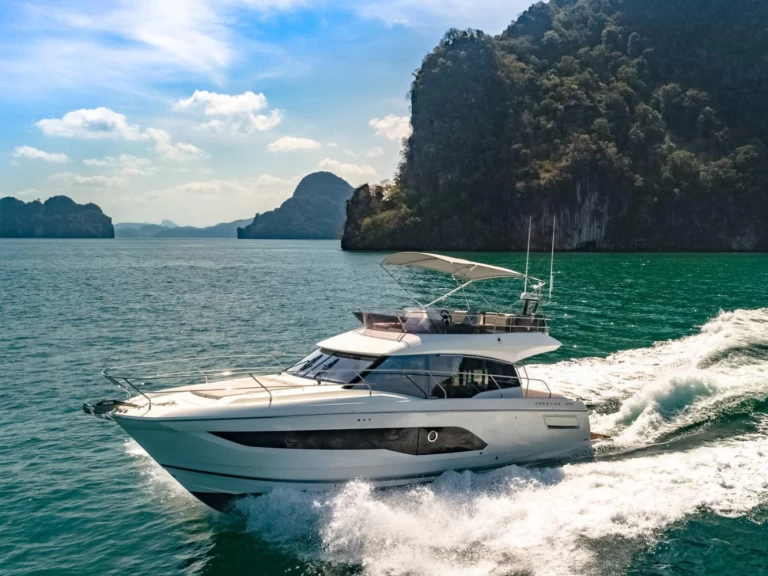 Ein Prestige Prestige 420 Fly mieten in Juan-les-Pins