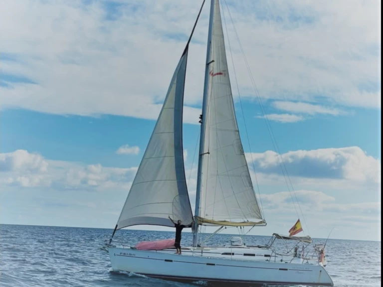 Ein Bénéteau Oceanis 393 Clipper mieten in Calafell