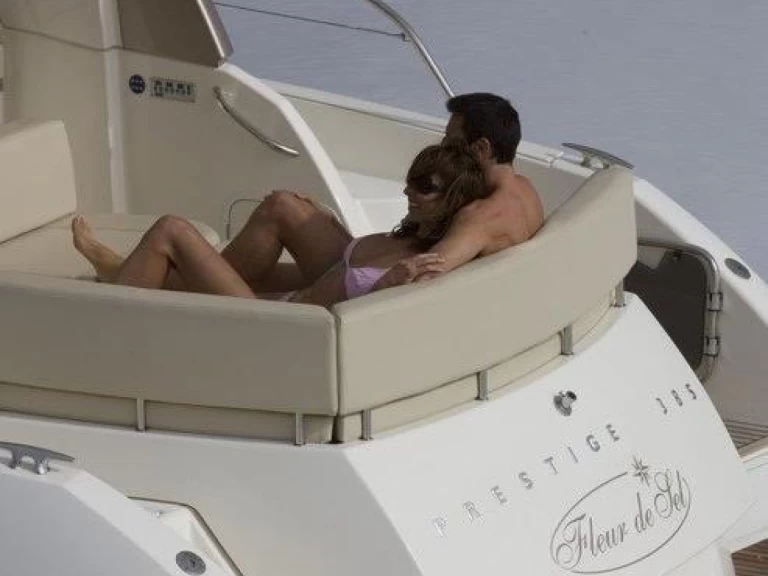 Motorboot mit oder ohne Skipper Prestige mieten in Juan-les-Pins