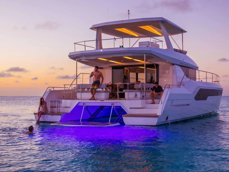 Motorboot mieten in Antibes - Leopard 53 PC