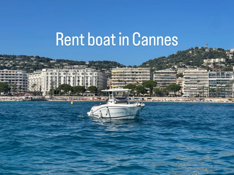 Ein Jeanneau Cap Camarat 9.0 CC mieten in Cannes