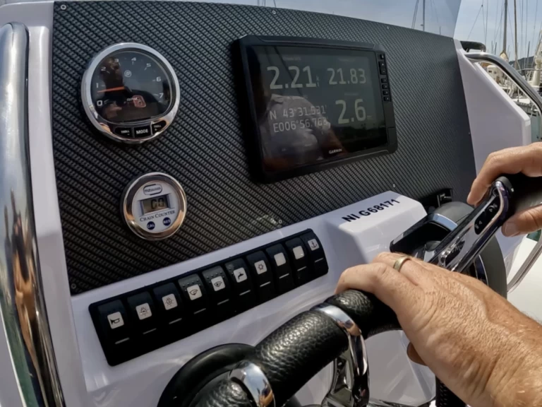 Schlauchboot mieten in Mandelieu-la-Napoule zum besten Preis