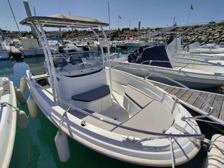 YachtCharter in Saint-Quay-Portrieux - Jeanneau Cap Camarat 5.5 CC Serie 2 auf SamBoat