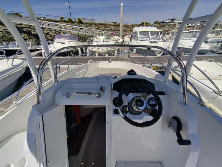 Ein Jeanneau Cap Camarat 5.5 CC Serie 2 mieten in Saint-Quay-Portrieux