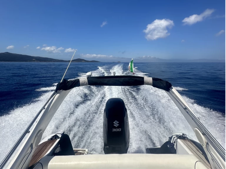 Legar 800 mieten Viareggio