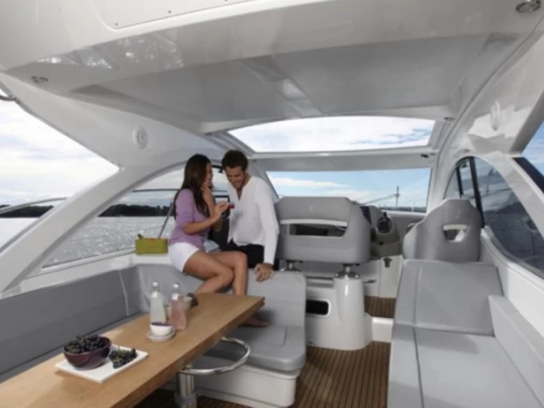 Vermietung Motorboot Gran Turismo mit Führerschein