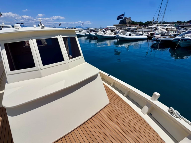 Bootsverleih F.lli Mileo Gozzo Baiae Samboat