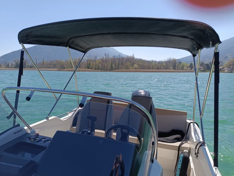 Motorboot mieten in Annecy zum besten Preis