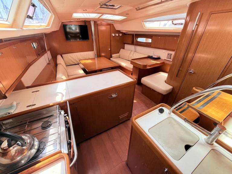 Bénéteau Oceanis 46 mieten Sukošan