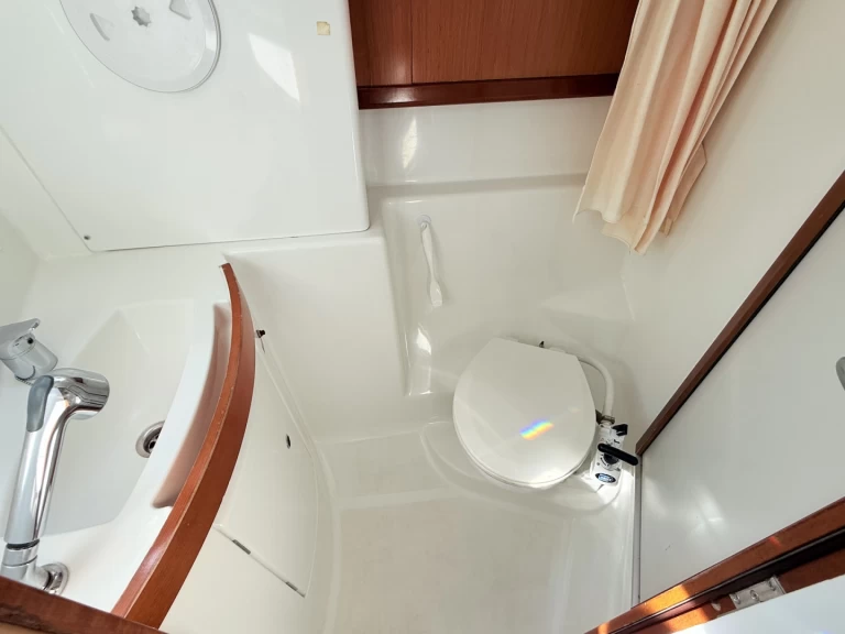 Segelboot mit oder ohne Skipper Bénéteau mieten in Sukošan