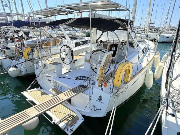 YachtCharter in Sukošan - Bénéteau Oceanis 38.1 auf SamBoat