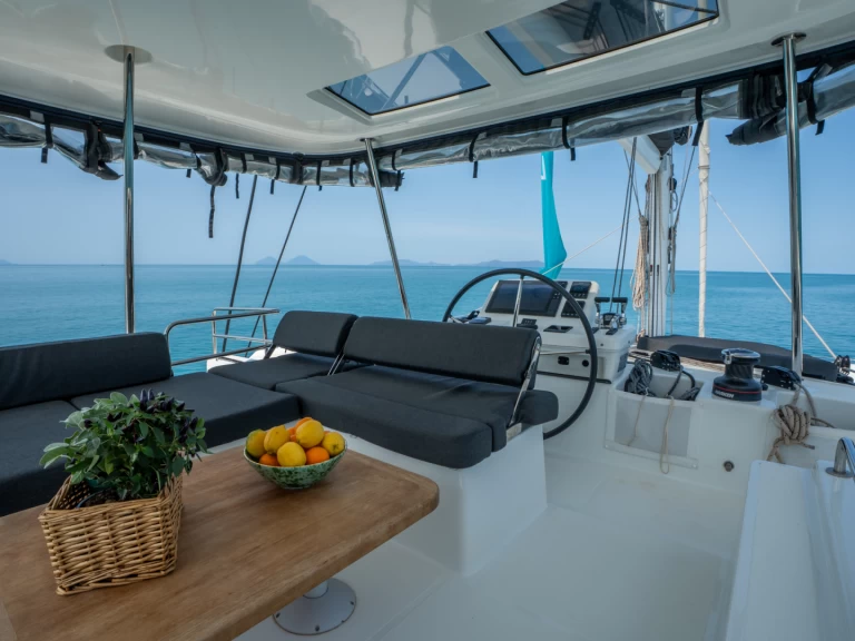 Boot mieten Capo d'Orlando günstig Lagoon 51