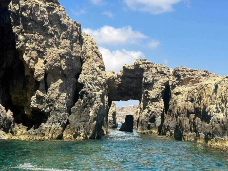 Motorboot mit oder ohne Skipper Coronet mieten in Ċirkewwa