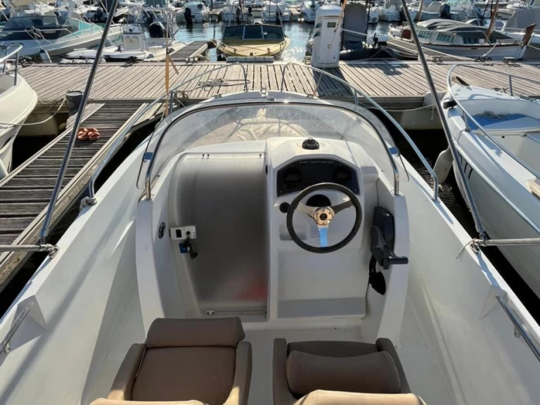 YachtCharter in Argelès-sur-Mer - Jeanneau Cap Camarat 5.5 CC auf SamBoat