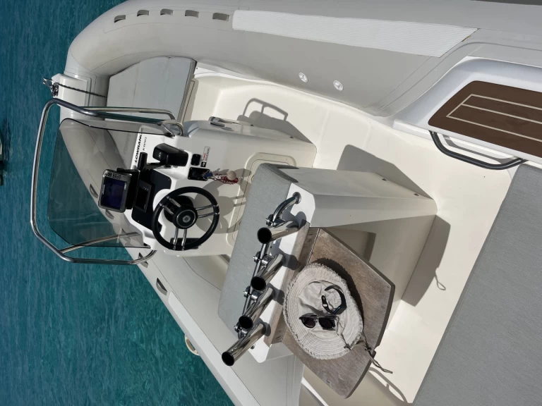 Vermietung Schlauchboot Capelli mit Führerschein