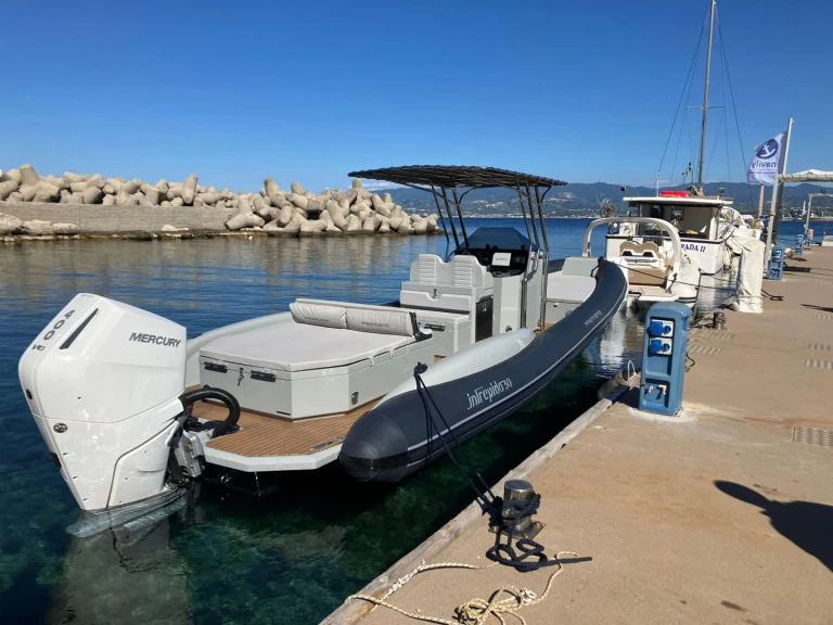 Ein Premiere Intrepido  mieten in Santa Marina Salina