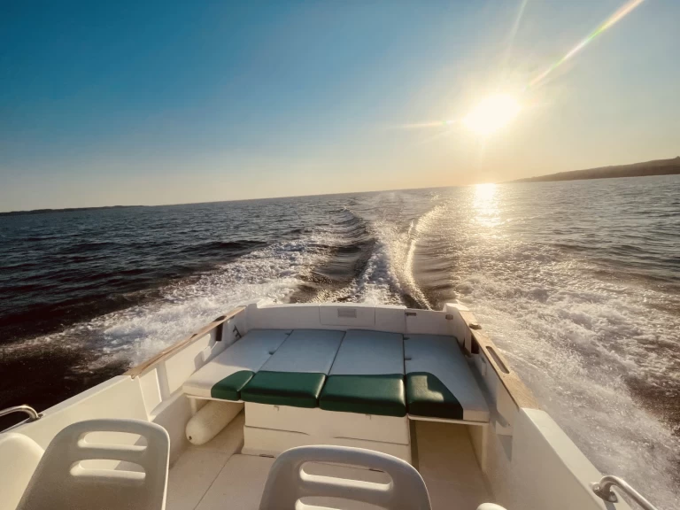 Motorboot mieten in Larmor-Plage zum besten Preis