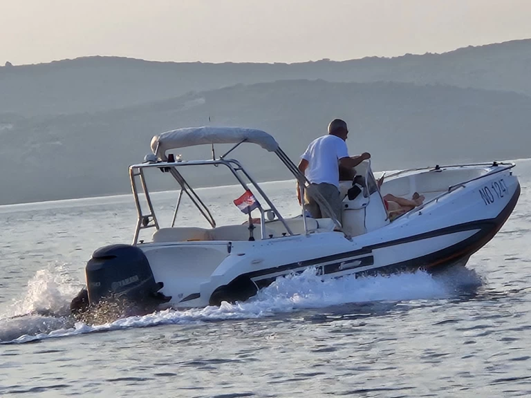 Zar ZAR 57 Welldeck mieten Selce