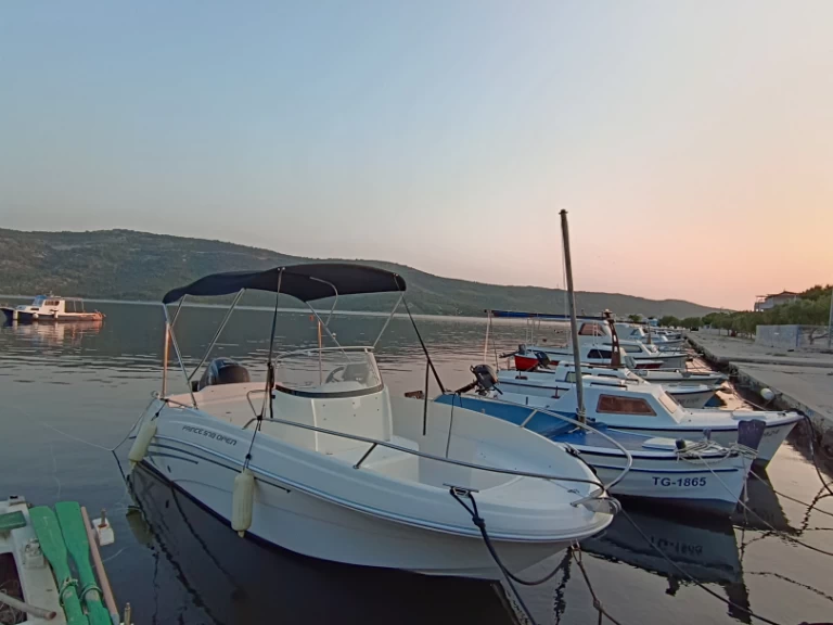 Vermietung Motorboot AM Yacht mit Führerschein