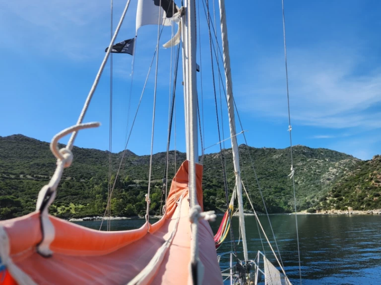 YachtCharter in Saint-Florent - Jeanneau Sun Fizz auf SamBoat