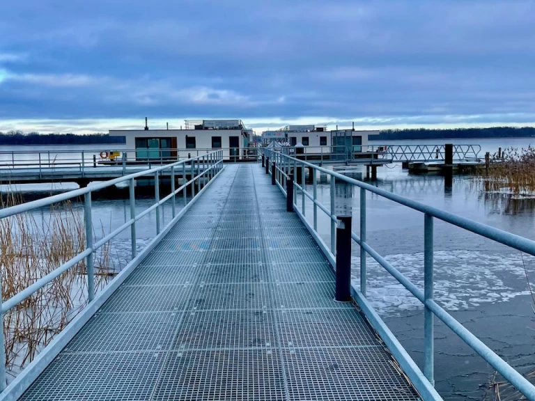 Ein FLOATING 44-3 mieten in Ribnitz-Damgarten