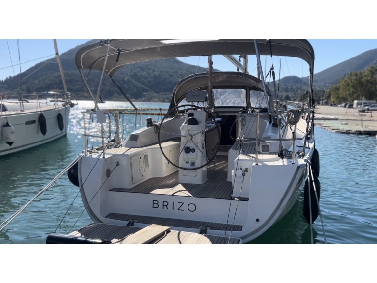 YachtCharter in Vlycho - Bavaria Cruiser 33 auf SamBoat
