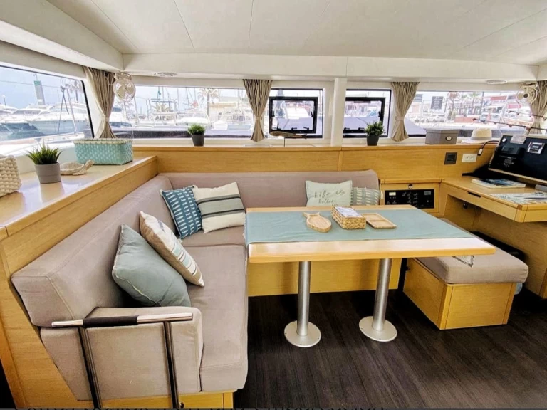 Katamaran mieten in La Savina - Lagoon Lagoon 400 S2