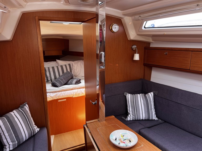 YachtCharter in Vlycho - Bavaria Cruiser 33 auf SamBoat