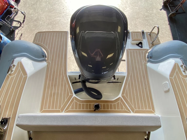 Vermietung Schlauchboot Capelli mit Führerschein