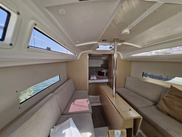 Bénéteau Oceanis 30.1 mieten Barcelona
