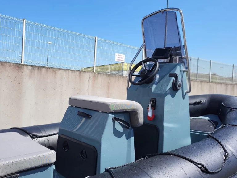 Schlauchboot mieten in Les Sables-d'Olonne - Bombard Explorer 550