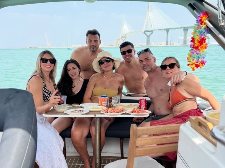 Motorboot mit oder ohne Skipper Larson mieten in Puerto Sherry