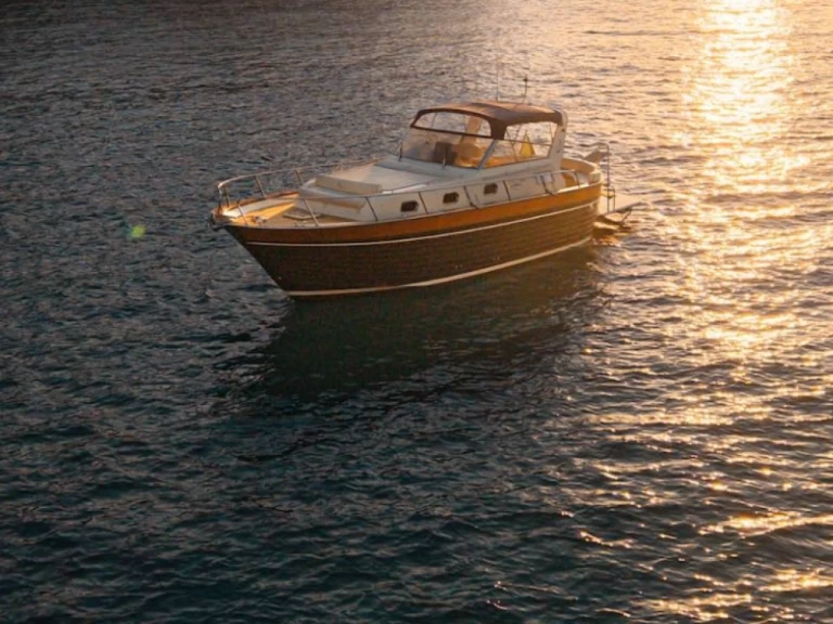 Motorboot mit oder ohne Skipper Apreamare mieten in Monopoli