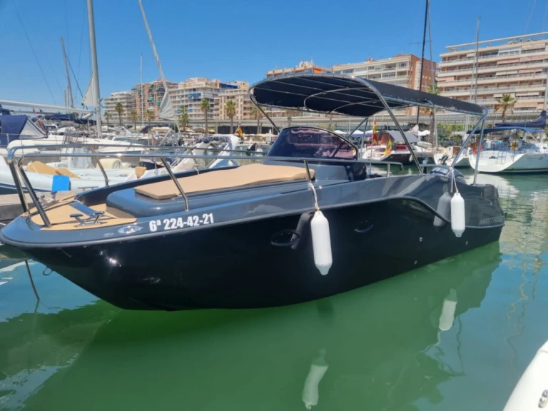 Ein Moonday yacht 780 WA mieten in Six-Fours-les-Plages