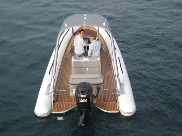 Ufo U 69 CARBON mieten Six-Fours-les-Plages