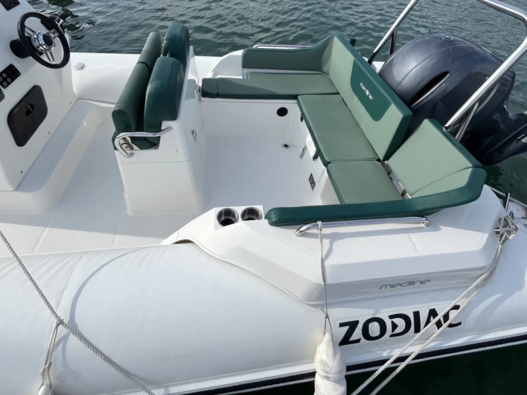 Zodiac Medline 6.8 mieten La Trinité-sur-Mer