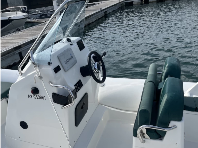 Ein Zodiac Medline 6.8 mieten in La Trinité-sur-Mer
