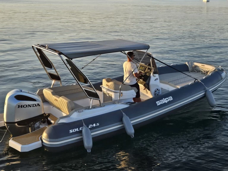 Schlauchboot mieten in Biograd na Moru - Salpa Soleil 24,5