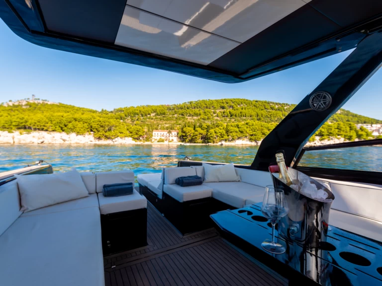 Boot mieten Split günstig Colnago 35