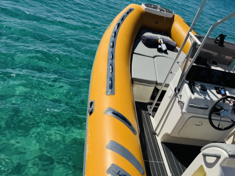 Vermietung Schlauchboot SEVEN FIFTY  mit Führerschein