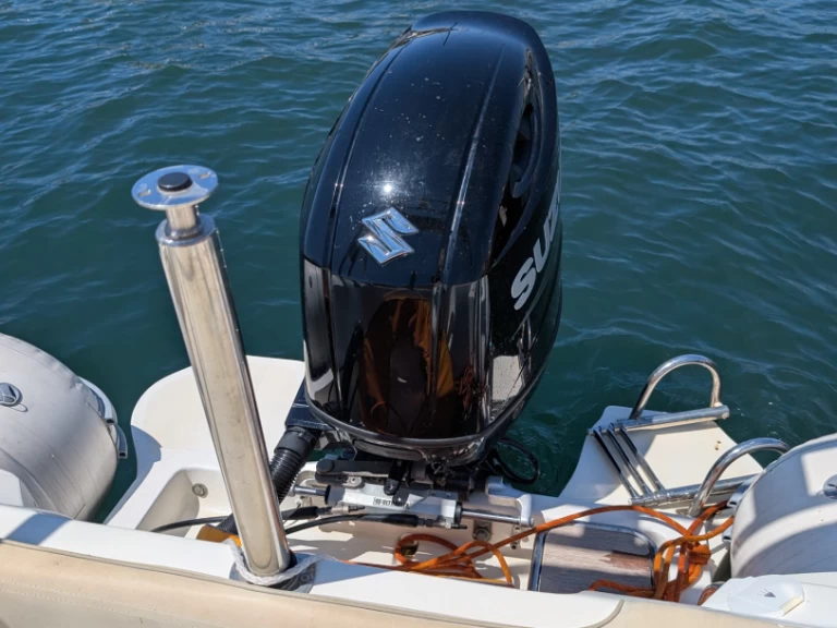 Boot mieten Hyères günstig NJ 700