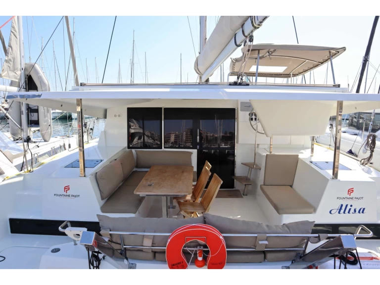 YachtCharter in Ligia - Fountaine Pajot Lucia 40 auf SamBoat