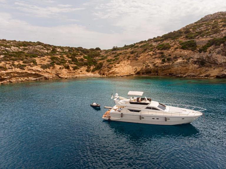 Ein Ferretti Ferretti 165 Fly mieten in Glyfáda