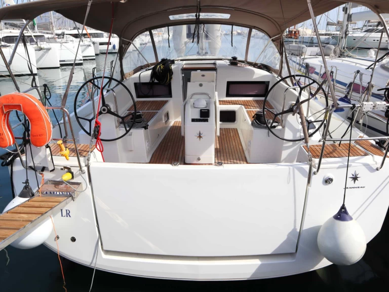 Segelboot mieten in Ligia - Jeanneau Sun Odyssey 440