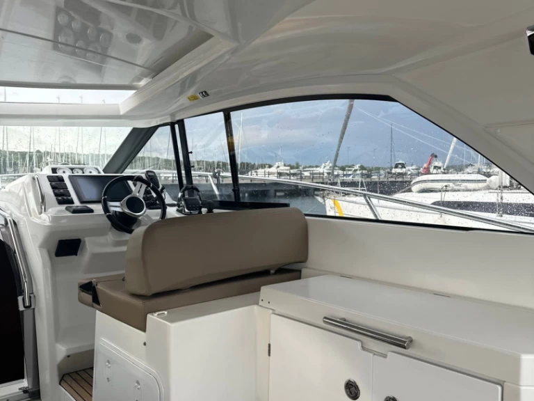 Bootsverleih Jeanneau Leader 40 Pula Samboat