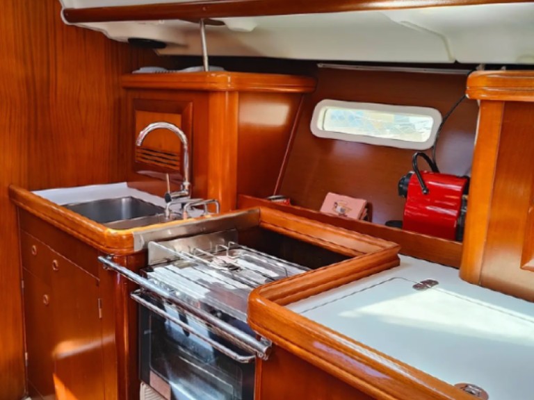 Bénéteau Oceanis 393 Clipper mieten Kallithea
