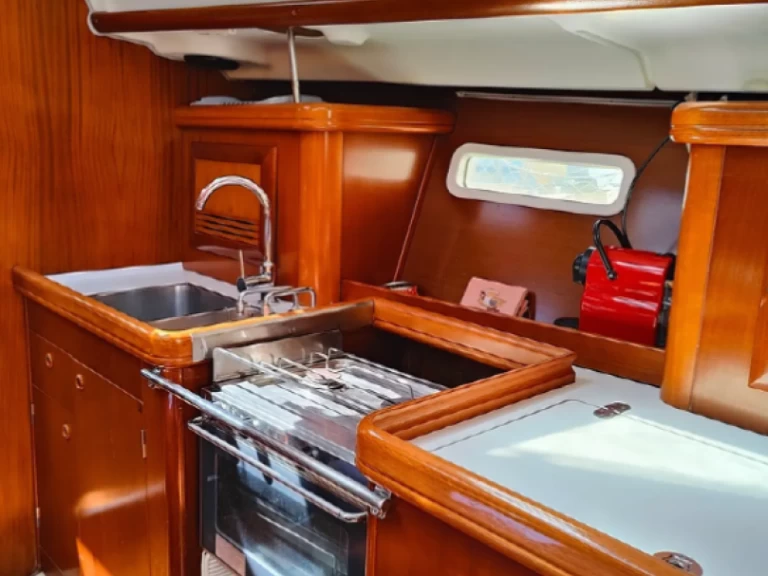 Bénéteau Oceanis 393 Clipper mieten Kallithea